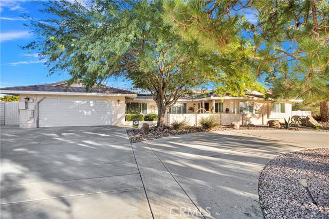 16309 Menahka Road, Apple Valley, CA 92307