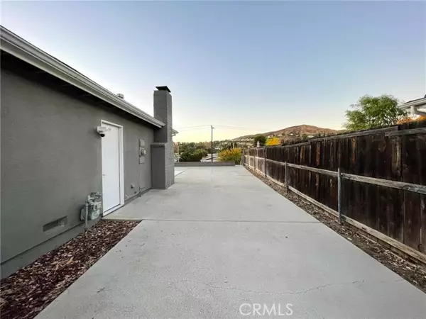 Canyon Country (santa Clarita), CA 91351,18857 Darter Drive