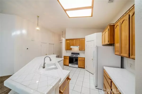 Hesperia, CA 92345,15225 Ash Street