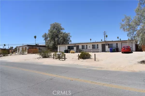 Twentynine Palms, CA 92277,5826 Desert Trail