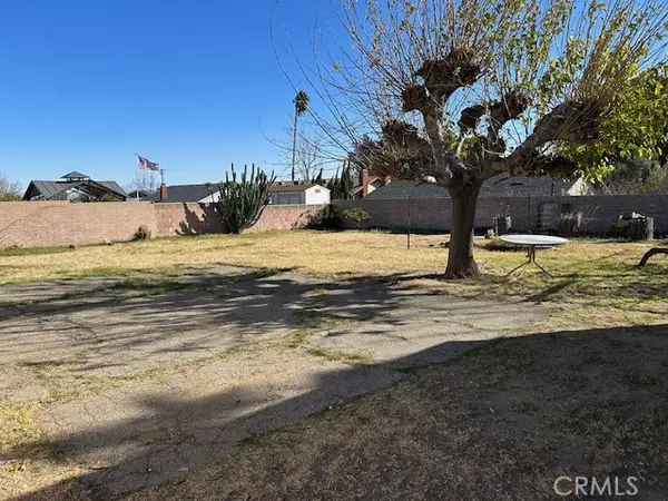 Fontana, CA 92335,18239 Bonnie Lane