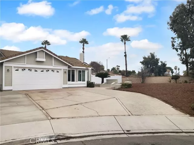 1068 Sunlight Circle, Riverside, CA 92506