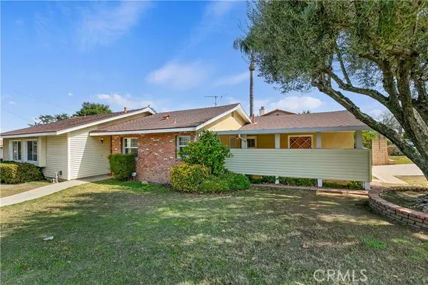 885 W Kendall Street, Corona, CA 92882