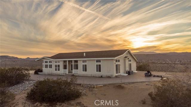 57120 Luna Vista Lane, Landers, CA 92285