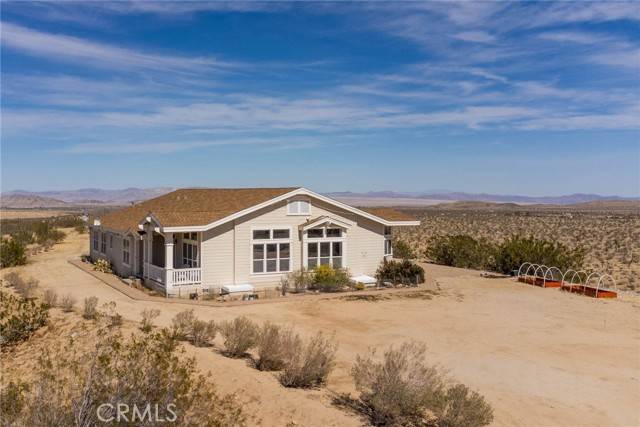 Landers, CA 92285,57120 Luna Vista Lane