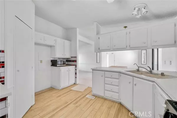 Phelan, CA 92371,10164 White Road