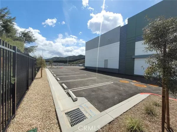 Temecula, CA 92590,27562 Via Industria