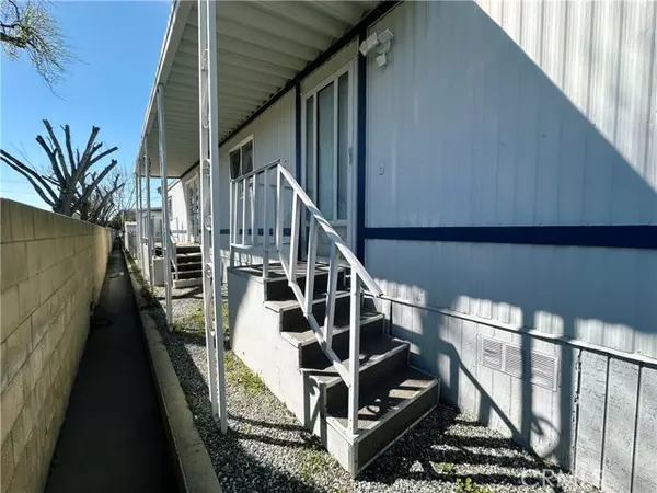 Hemet, CA 92545,1150 N Kirby Street #72