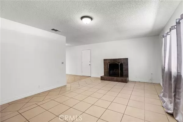 Littlerock (also Little Rock), CA 93543,10542 E AVE S-14