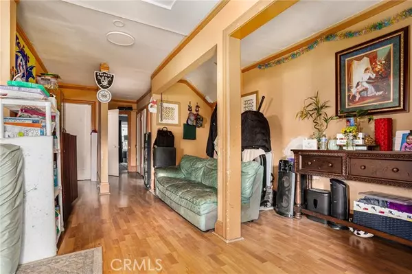 Oakland, CA 94606,2445 10th Avenue