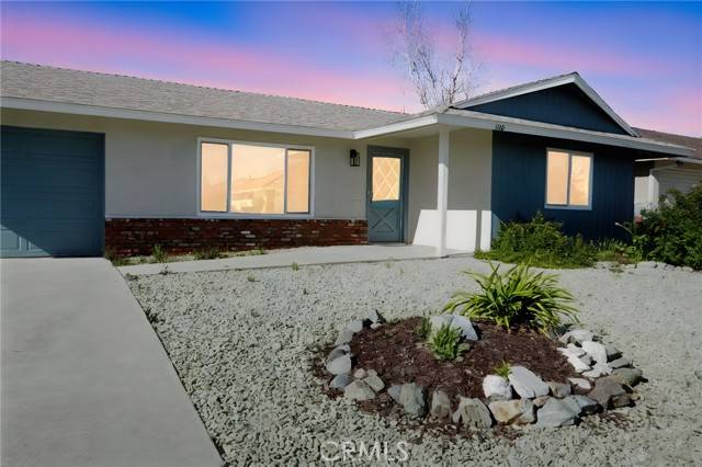 1140 W Westmont Avenue, Hemet, CA 92543