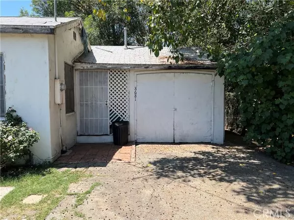 8681 California Avenue, Riverside, CA 92504