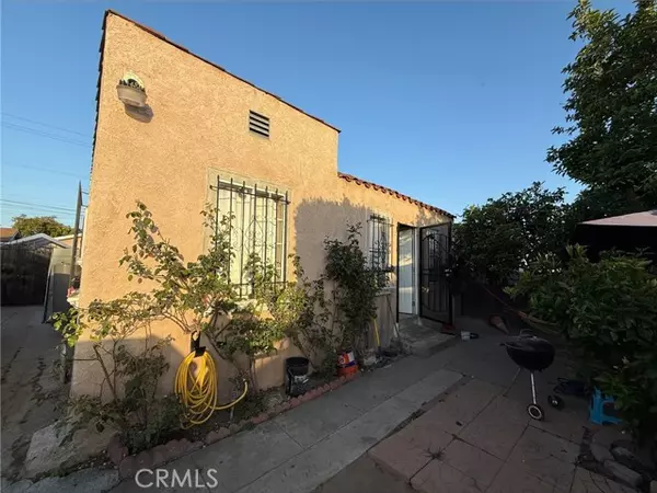 9418 Zamora Avenue, Los Angeles, CA 90002