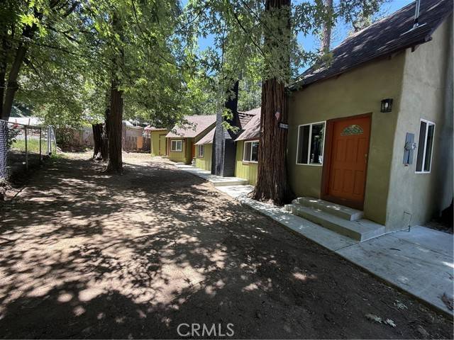 23750 Shady Ln, Crestline, CA 92325