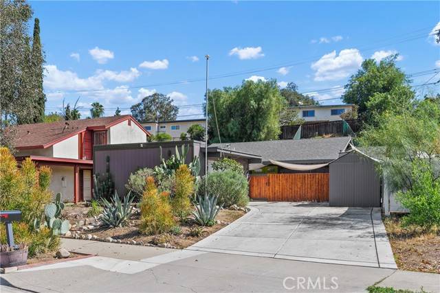 Riverside, CA 92507,5080 Pearblossom