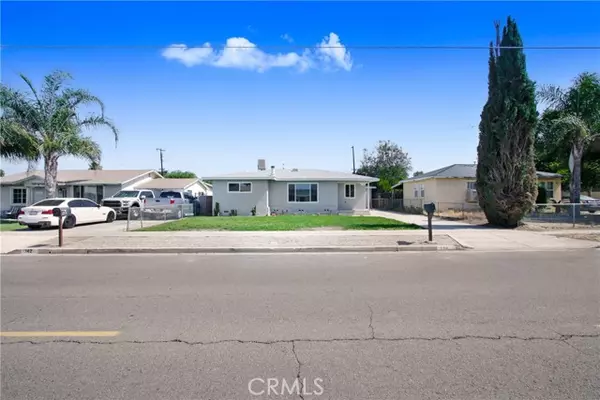 136 W Mayberry Avenue, Hemet, CA 92543
