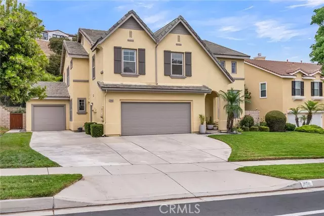 3090 Mangular Avenue, Corona, CA 92882