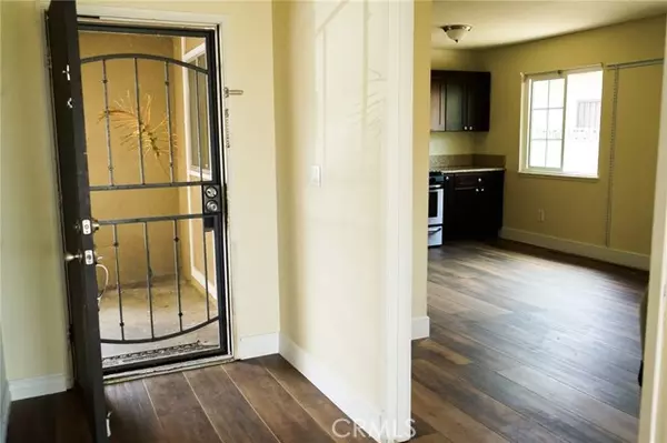 Pacoima (los Angeles), CA 91331,12647 Terra Bella Street