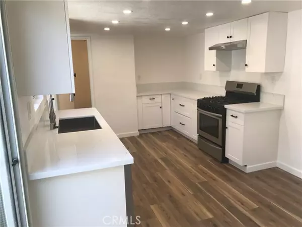 Rialto, CA 92376,178 W Walnut Avenue #D