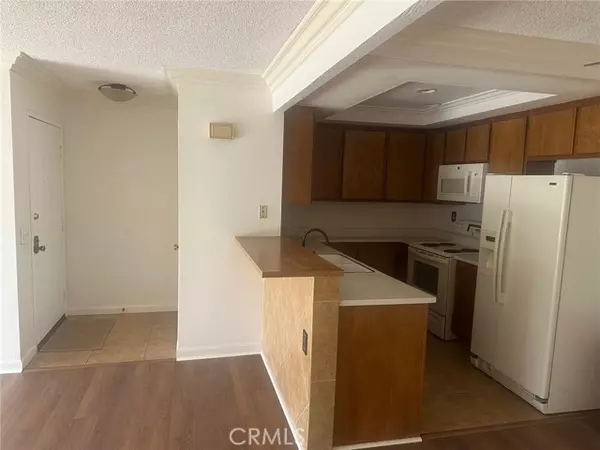 Pomona, CA 91766,5 Country Mile Road