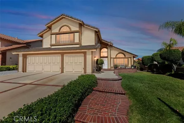 2450 Via Pacifica, Corona, CA 92882