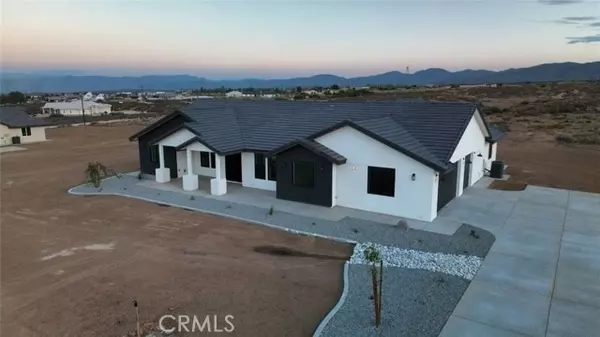 12025 Prairie Trail, Oak Hills, CA 92344