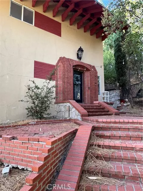 Lake Arrowhead, CA 92352,27914 West Shore Rd