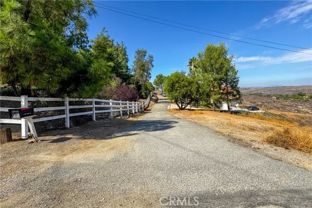 1 Heizer Drive, Perris, CA 92570