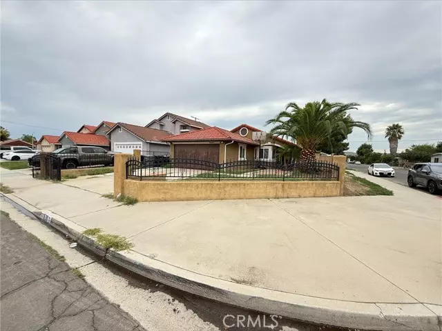 1630 Glenview Drive, Perris, CA 92571