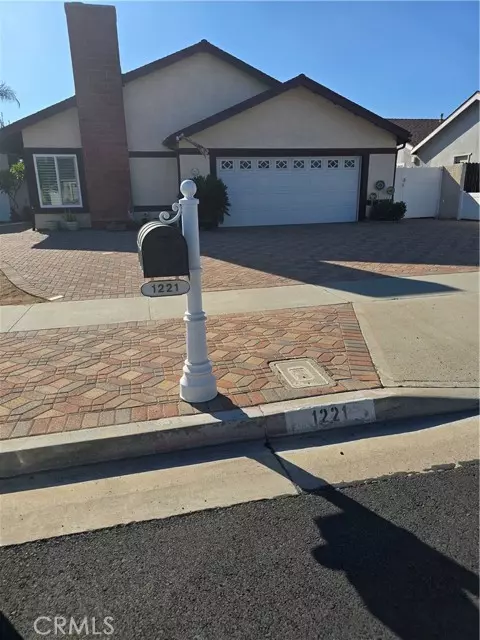 1221 N Foxton, Anaheim, CA 92807