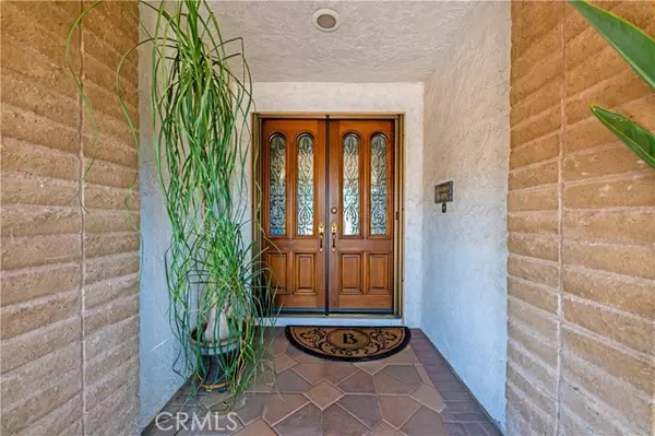 23316 Gray Fox, Canyon Lake, CA 92587