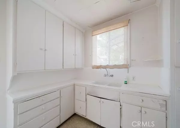 Burlingame, CA 94010,1431 Laguna Avenue