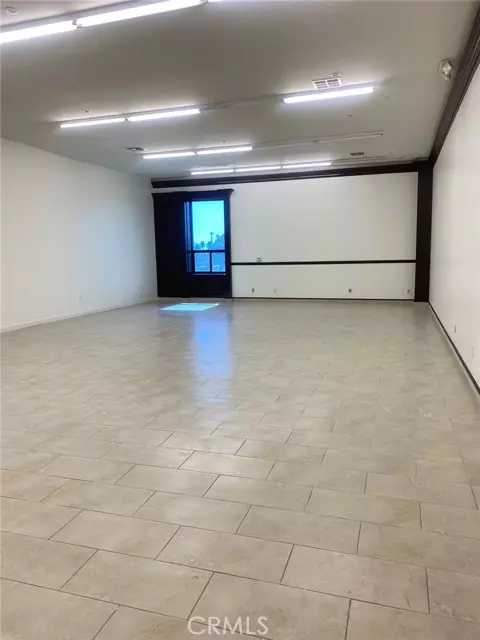 Covina, CA 91723,211 N Citrus