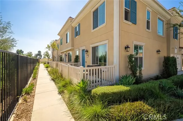 Rialto, CA 92376,1019 W Clover