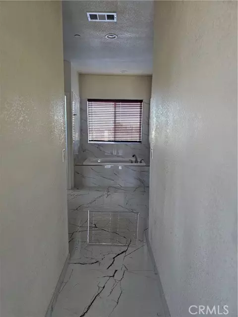 Phelan, CA 92371,8630 Sahara