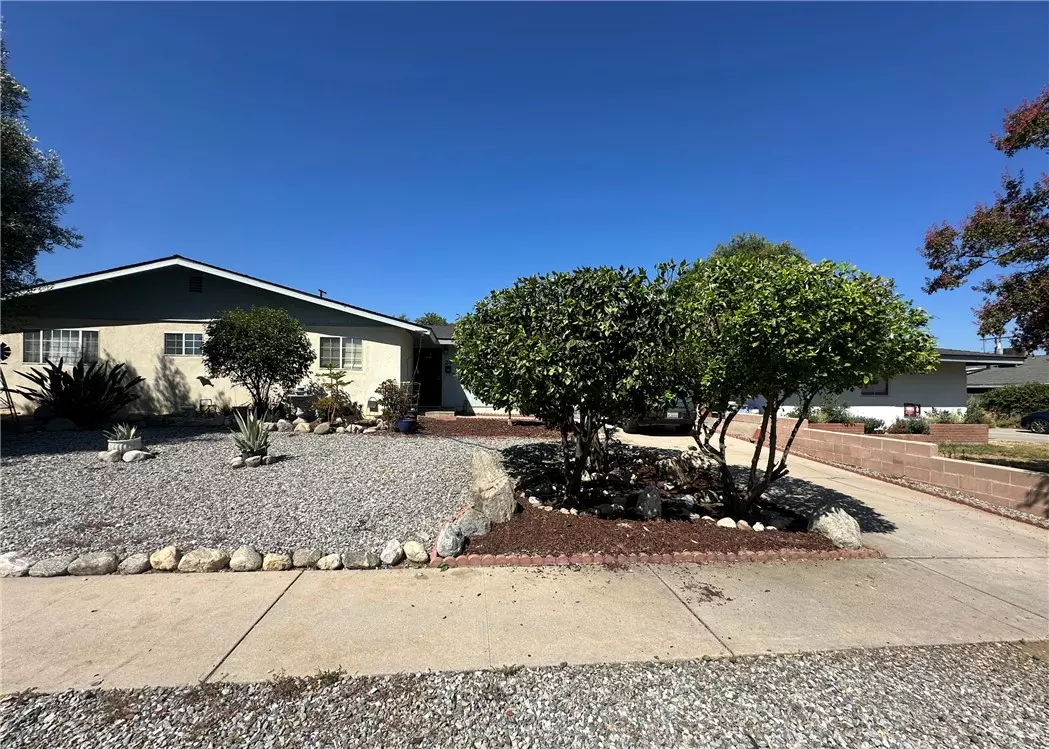 Redlands, CA 92373,24 S Ash Street