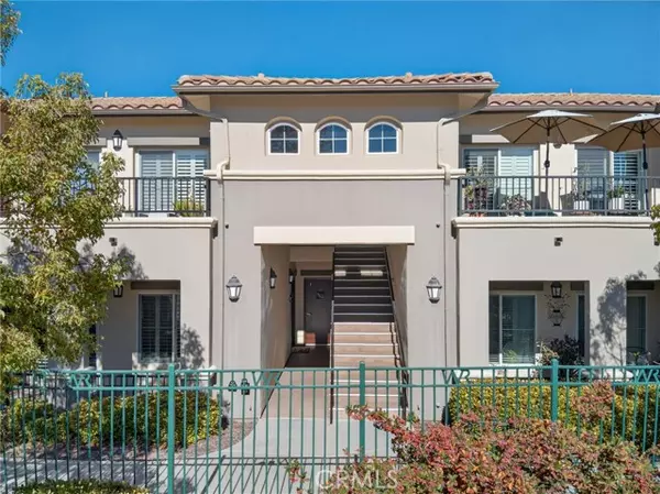 453 Country Club Drive #103, Simi Valley, CA 93065