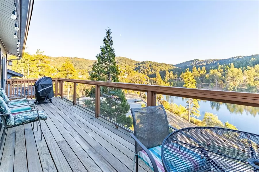 24375 Zurich Drive, Crestline, CA 92325