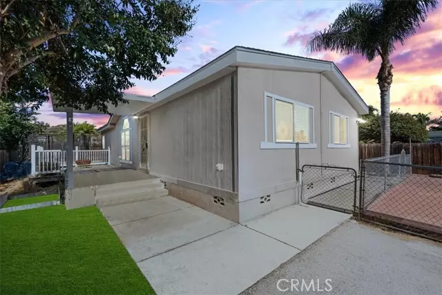 Escondido, CA 92026,615 E El Norte