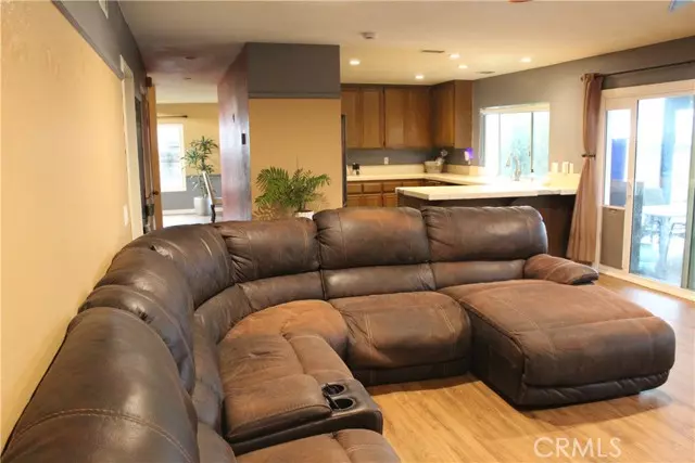 Eastvale, CA 92880,906 Brandywine