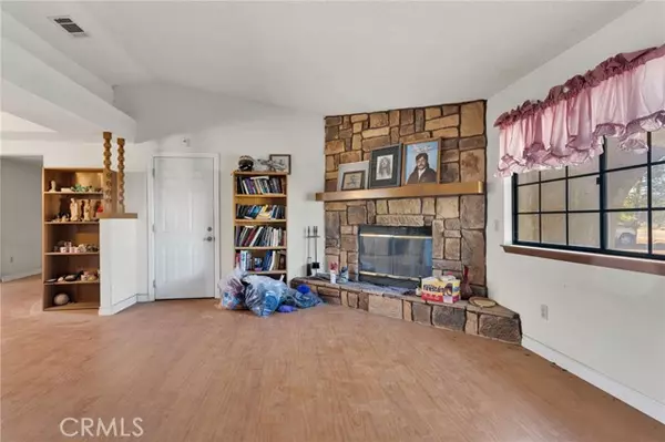 Apple Valley, CA 92307,15457 Washoan