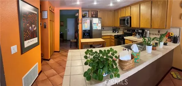 Rancho Cucamonga, CA 91701,9728 Woodleaf