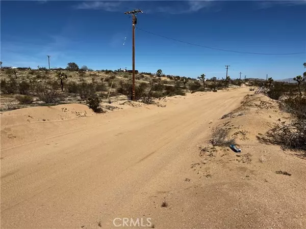 Landers, CA 92285,175 Rainbow Road