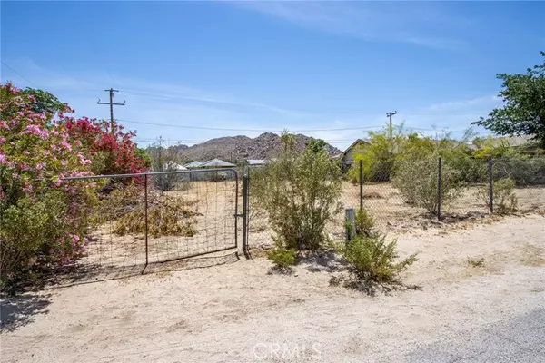 Joshua Tree, CA 92252,61929 Grand View Circle