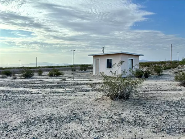 6970 McKinnon Road, Twentynine Palms, CA 92277