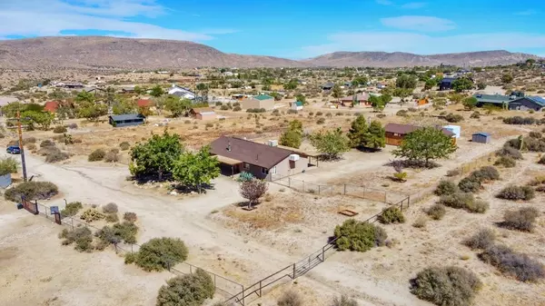 Pioneertown, CA 92268,5693 Lariat Trail