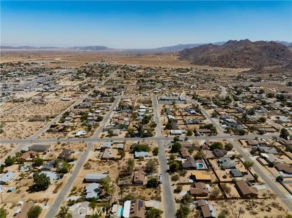 Joshua Tree, CA 92252,61512 Capilla Drive