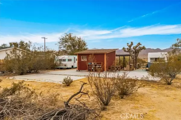 Joshua Tree, CA 92252,64838 Walpi Drive