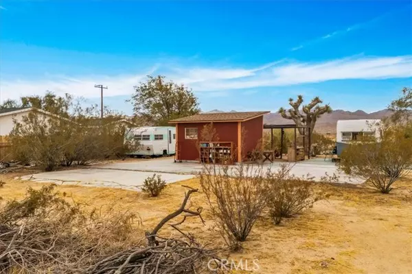 Joshua Tree, CA 92252,64838 Walpi Drive