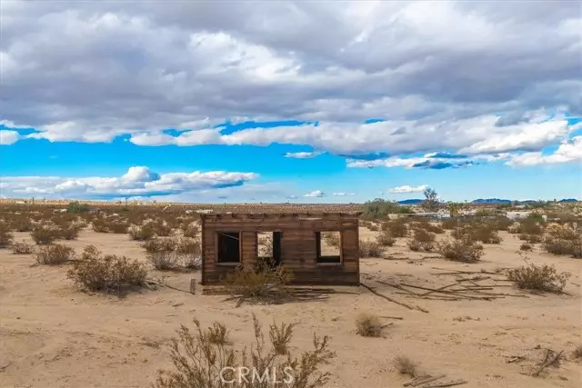 Twentynine Palms, CA 92277,68668 Old Chisholm Trail